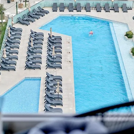 Cloud 9 In Infinity *