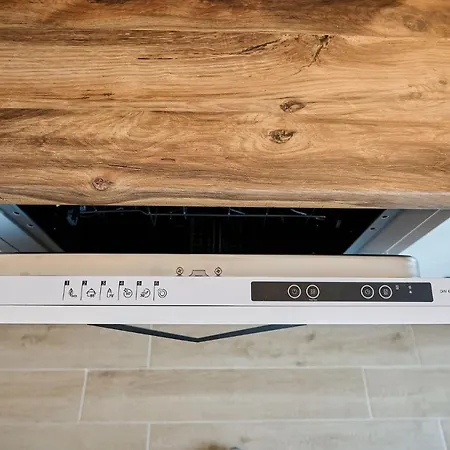 Cloud 9 In Infinity Daire *