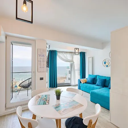 Cloud 9 In Infinity *