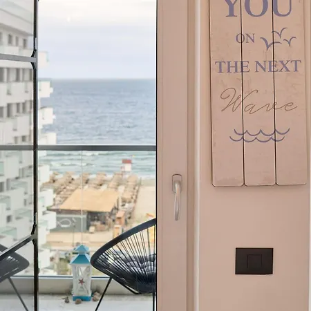 Cloud 9 In Infinity Apartment
