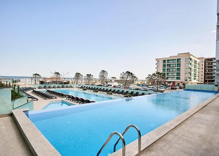 Cloud 9 In Infinity *