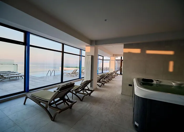 Cloud 9 In Infinity Apartment