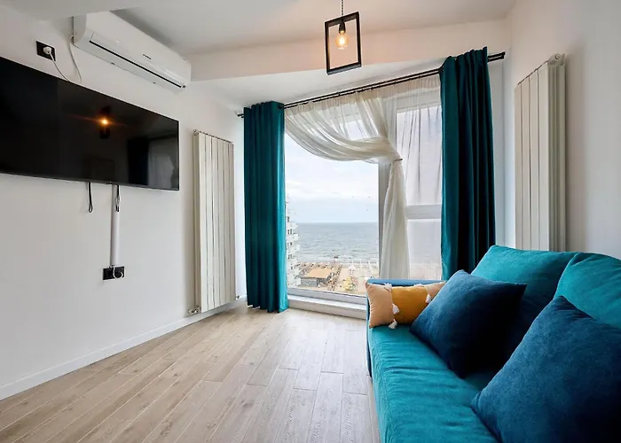 Cloud 9 In Infinity Apartment